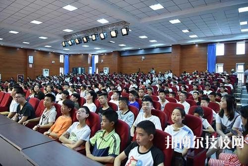 成都溫江區(qū)燎原職業(yè)技術(shù)學校2020年報名條件、招生要求、招生對象