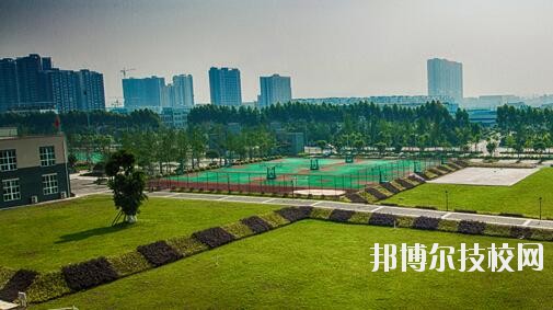 重慶城市建設(shè)技工學(xué)校2020年報(bào)名條件、招生要求、招生對(duì)象