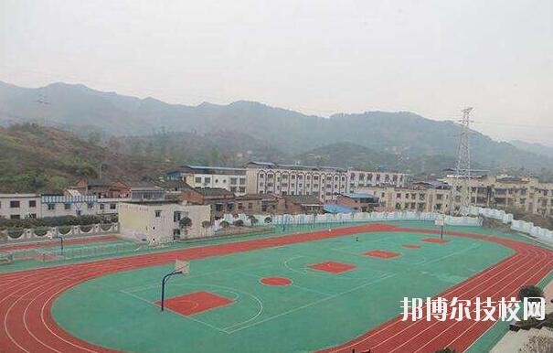 重慶統(tǒng)景職業(yè)中學2020年報名條件、招生要求、招生對象