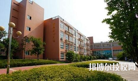 重慶北碚職業(yè)教育中心2020年報(bào)名條件、招生要求、招生對(duì)象