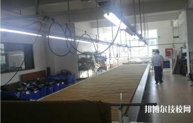 六盤水軍事技能職業(yè)學(xué)校2020年學(xué)費(fèi)、收費(fèi)多少