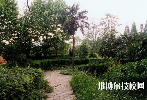貴州林業(yè)學(xué)校2020年報(bào)名條件、招生要求、招生對象