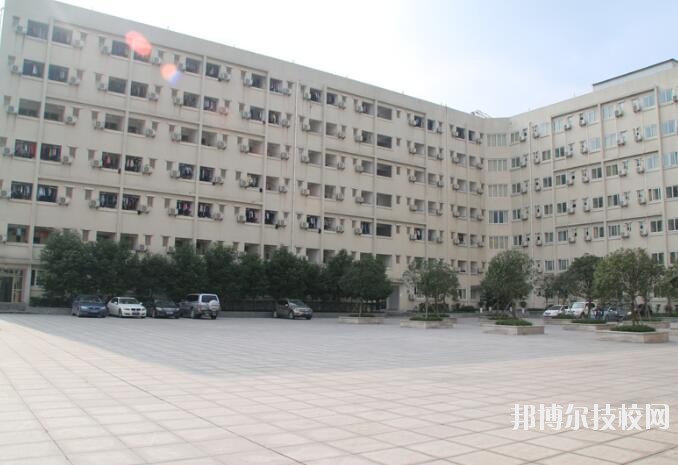重慶礦業(yè)工程學(xué)校怎么樣、好不好