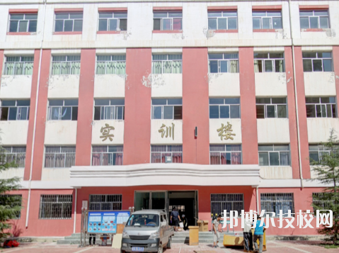 甘肅能源化工職業(yè)學(xué)院2020年報(bào)名條件、招生要求、招生對(duì)象