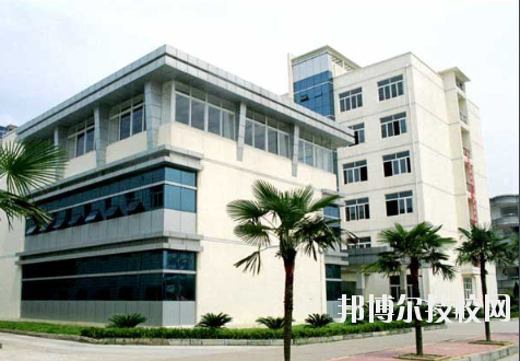江西化學(xué)工業(yè)高級(jí)技工學(xué)校2020年報(bào)名條件、招生要求、招生對(duì)象