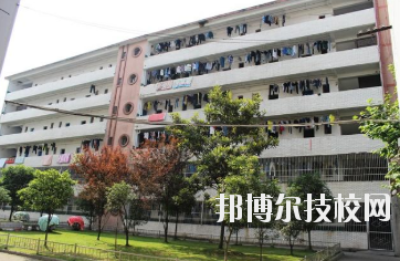 江西輕工業(yè)高級技工學(xué)校2020年報名條件、招生要求、招生對象