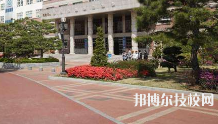 張掖市育才技工學(xué)校2020年報(bào)名條件、招生要求、招生對(duì)象