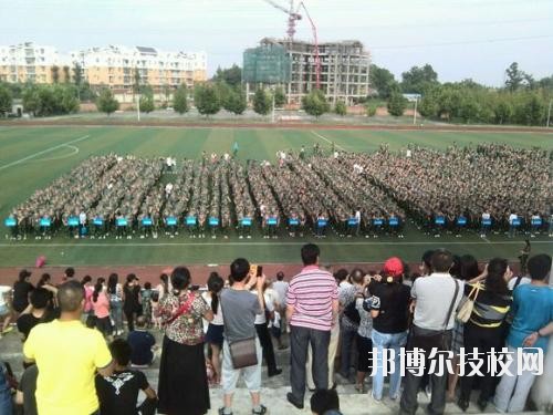成都華夏衛(wèi)校2020年報(bào)名條件、招生要求、招生對(duì)象
