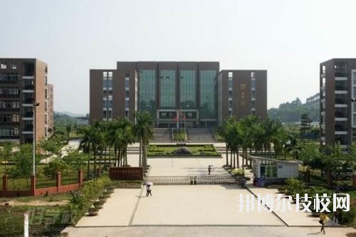武漢南華光電職業(yè)技術(shù)學(xué)校學(xué)校怎么樣、好不好
