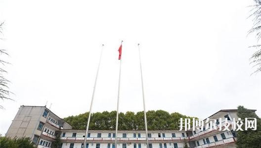 貴陽(yáng)鐵路工程學(xué)校2020年報(bào)名條件、招生要求、招生對(duì)象