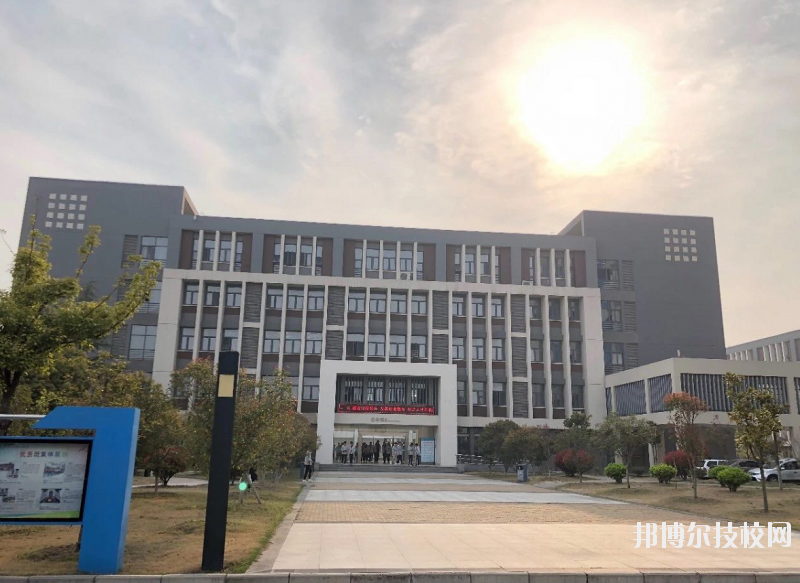 淮安高級(jí)職業(yè)技術(shù)學(xué)校2020年報(bào)名條件、招生要求、招生對(duì)象