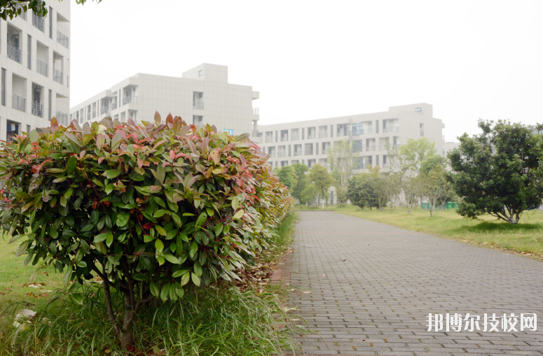 江蘇丹陽中等專業(yè)學(xué)校2020年報名條件、招生要求、招生對象