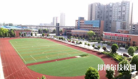 重慶潼南闇公職業(yè)高級中學(xué)2020年報名條件、招生要求、招生對象