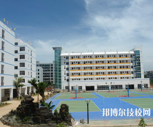 重慶萬州三峽服裝藝術(shù)學(xué)校2020年報(bào)名條件、招生要求、招生對(duì)象