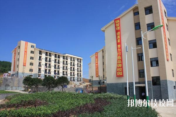 北川羌族自治縣七一職業(yè)中學(xué)2020年報(bào)名條件、招生要求、招生對(duì)象