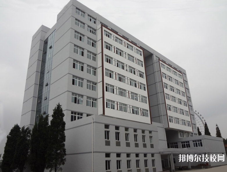 貴陽白云職業(yè)技術(shù)學(xué)校2020年報(bào)名條件、招生要求、招生對(duì)象