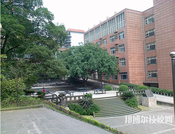 重慶醫(yī)科學(xué)校怎么樣、好不好
