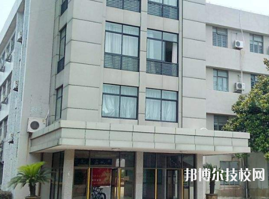 寧海高級(jí)職業(yè)技術(shù)中心學(xué)校怎么樣、好不好