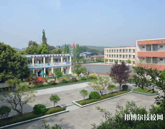 重慶巴南職業(yè)教育中心學校怎么樣、好不好