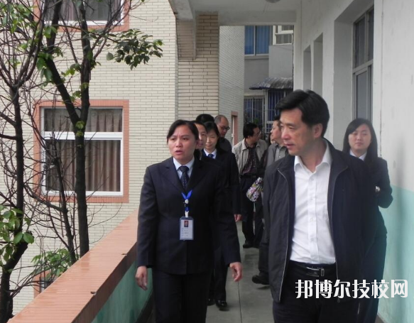 重慶渝北區(qū)竟成中學(xué)校怎么樣、好不好