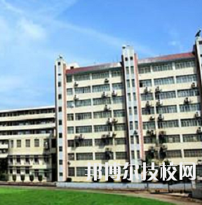 重慶航運(yùn)旅游學(xué)校2020年報(bào)名條件、招生要求、招生對(duì)象