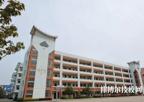義烏城鎮(zhèn)職業(yè)技術(shù)學校2020年報名條件、招生要求、招生對象