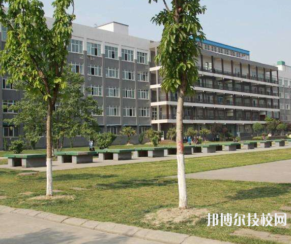 重慶紡織技工學校2020年報名條件、招生要求、招生對象