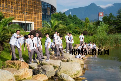 江西廬山旅游中等專業(yè)學校2020年報名條件、招生要求、招生對象