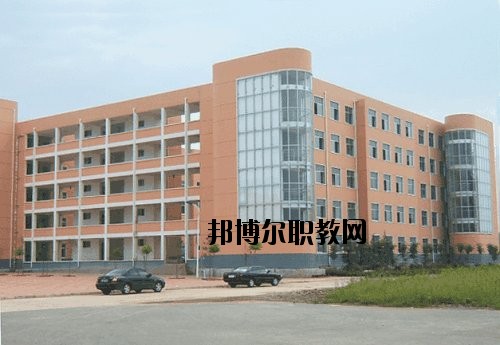 祿勸職業(yè)高級中學2020年報名條件、招生要求、招生對象