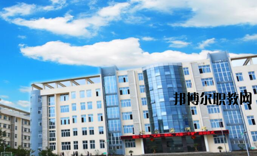 重慶墊江縣第一職業(yè)中學(xué)校怎么樣、好不好
