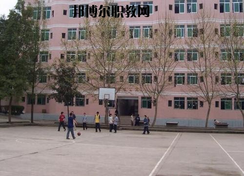 四川達(dá)州經(jīng)濟(jì)貿(mào)易學(xué)校2020年報(bào)名條件、招生要求、招生對(duì)象