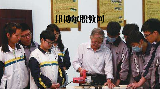 鎮(zhèn)海職教中心2020年報(bào)名條件、招生要求、招生對象