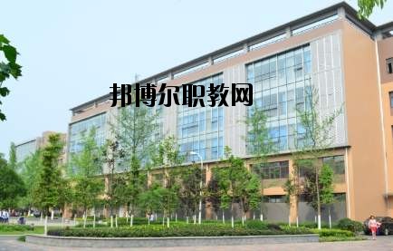 成都市恒輝技工學校2020年報名條件、招生要求、招生對象