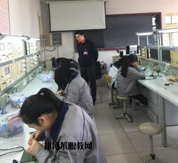 石家莊機械技工學(xué)校2020年報名條件、招生要求、招生對象