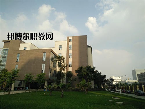 內(nèi)江科技開發(fā)學校2020年報名條件、招生要求、招生對象