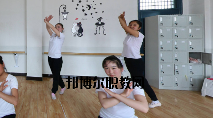 武威勞動(dòng)服務(wù)技工學(xué)校2020年學(xué)費(fèi)、收費(fèi)多少