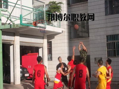 新平縣職業(yè)高級(jí)中學(xué)怎么樣、好不好