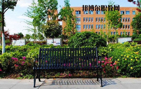渭南興華職業(yè)學(xué)校2020年報(bào)名條件、招生要求、招生對(duì)象 