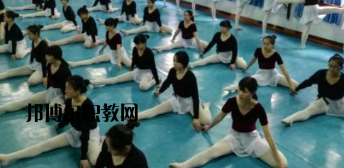 酒泉農(nóng)墾技工學(xué)校2020年學(xué)費、收費多少