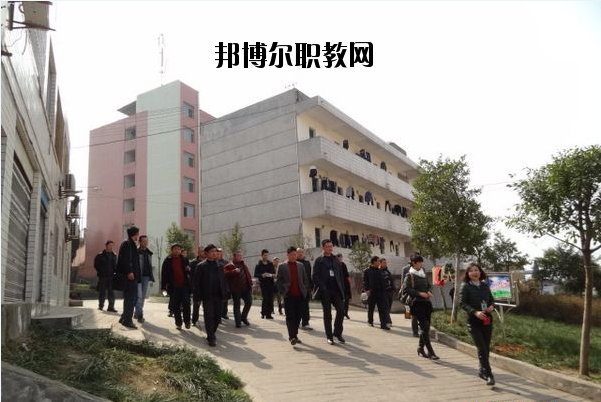 古藺縣大村職業(yè)中學(xué)校2020年報(bào)名條件、招生要求、招生對象