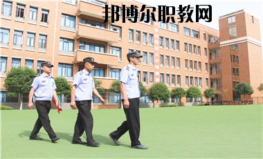 成都五月花高級(jí)技工學(xué)校2020年招生辦聯(lián)系電話(huà)