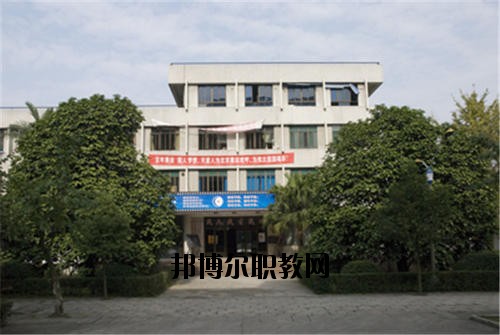 四川瀘州天星影視藝術(shù)學(xué)校2020年報名條件、招生要求、招生對象