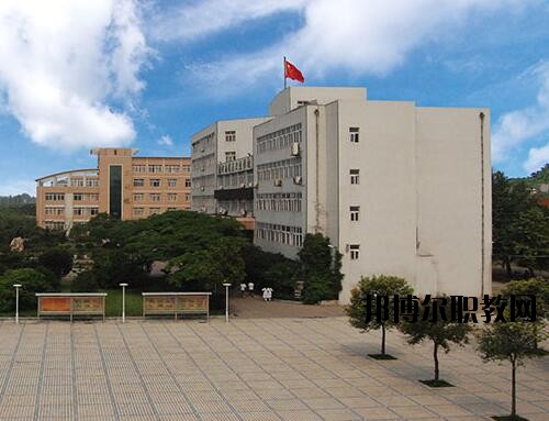 河南醫(yī)藥衛(wèi)生學校2021年報名條件、招生對象