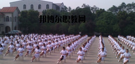 四川紅十字衛(wèi)生學(xué)校2020年報(bào)名條件、招生要求、招生對(duì)象