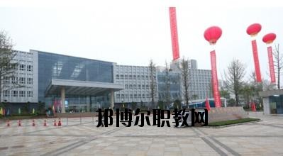 川北醫(yī)學(xué)院附屬醫(yī)院護(hù)士學(xué)校2020年報名條件、招生要求、招生對象