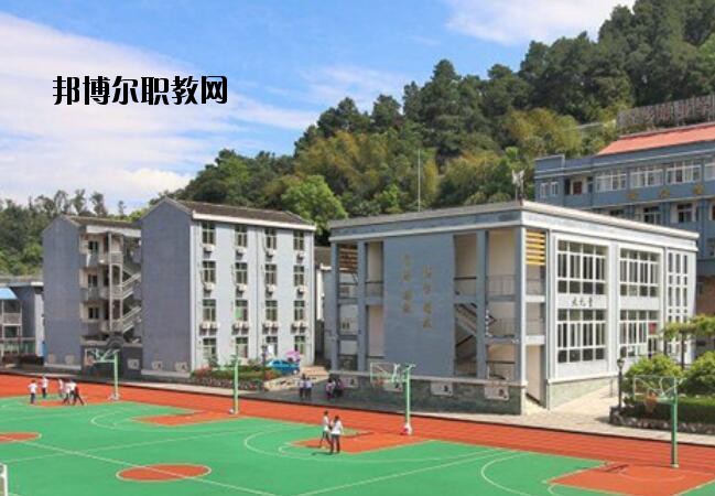 蒼南縣金鄉(xiāng)職業(yè)學校2020年報名條件、招生要求、招生對象