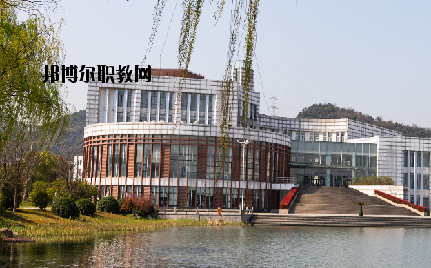 蘇州經(jīng)貿(mào)職業(yè)技術(shù)學(xué)院怎么樣、好不好