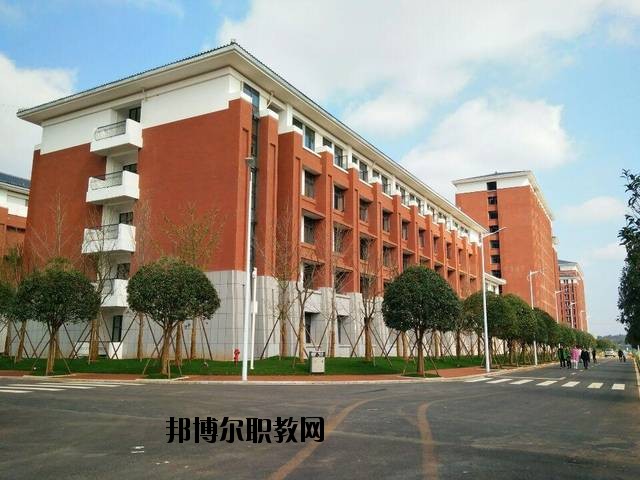 洪湖理工中等職業(yè)學校怎么樣、好不好