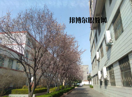 河南平頂山外國(guó)語(yǔ)學(xué)校怎么樣、好不好