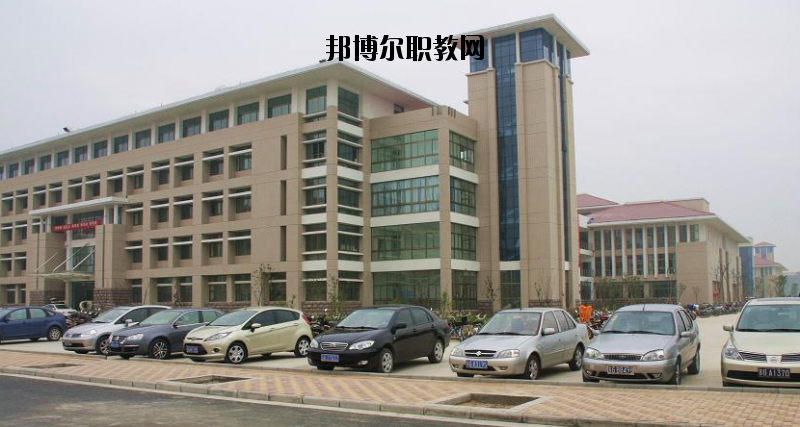 連云港師范高等?？茖W(xué)校2020年報(bào)名條件、招生要求、招生對(duì)象